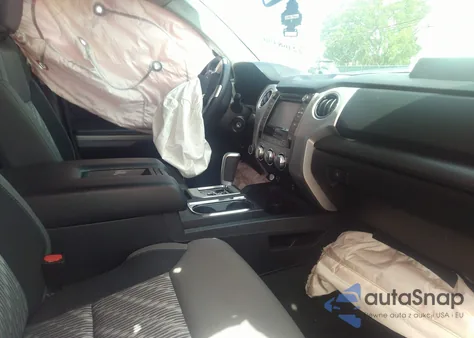 2018 Toyota Tundra Double Cab Sr/Double Cab Sr5 из США, поврежденный, VIN 5TFUY5F18JX697823